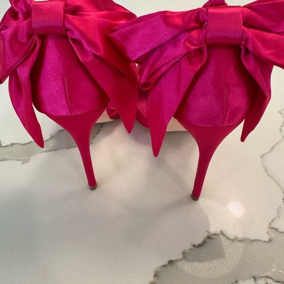 Pink Bow Heels - Picture 3 of 7